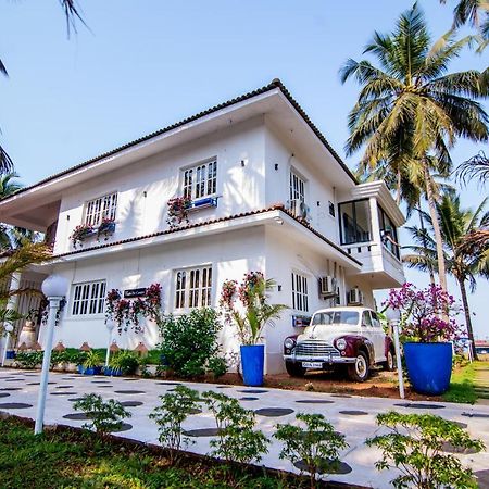 White House In Goa, Truly Amazing Experience Bed and Breakfast Saligao Esterno foto