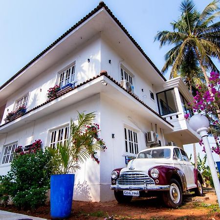 White House In Goa, Truly Amazing Experience Bed and Breakfast Saligao Esterno foto