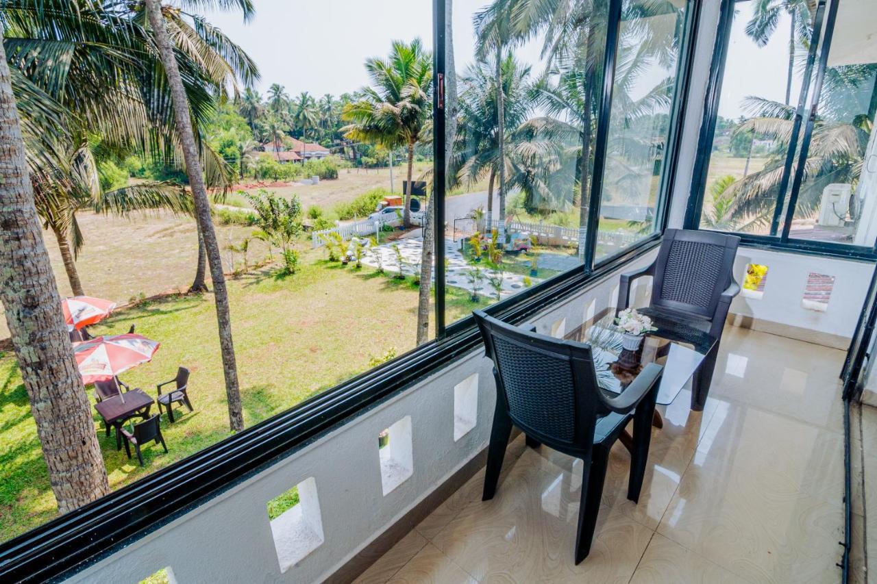 White House In Goa, Truly Amazing Experience Bed and Breakfast Saligao Esterno foto