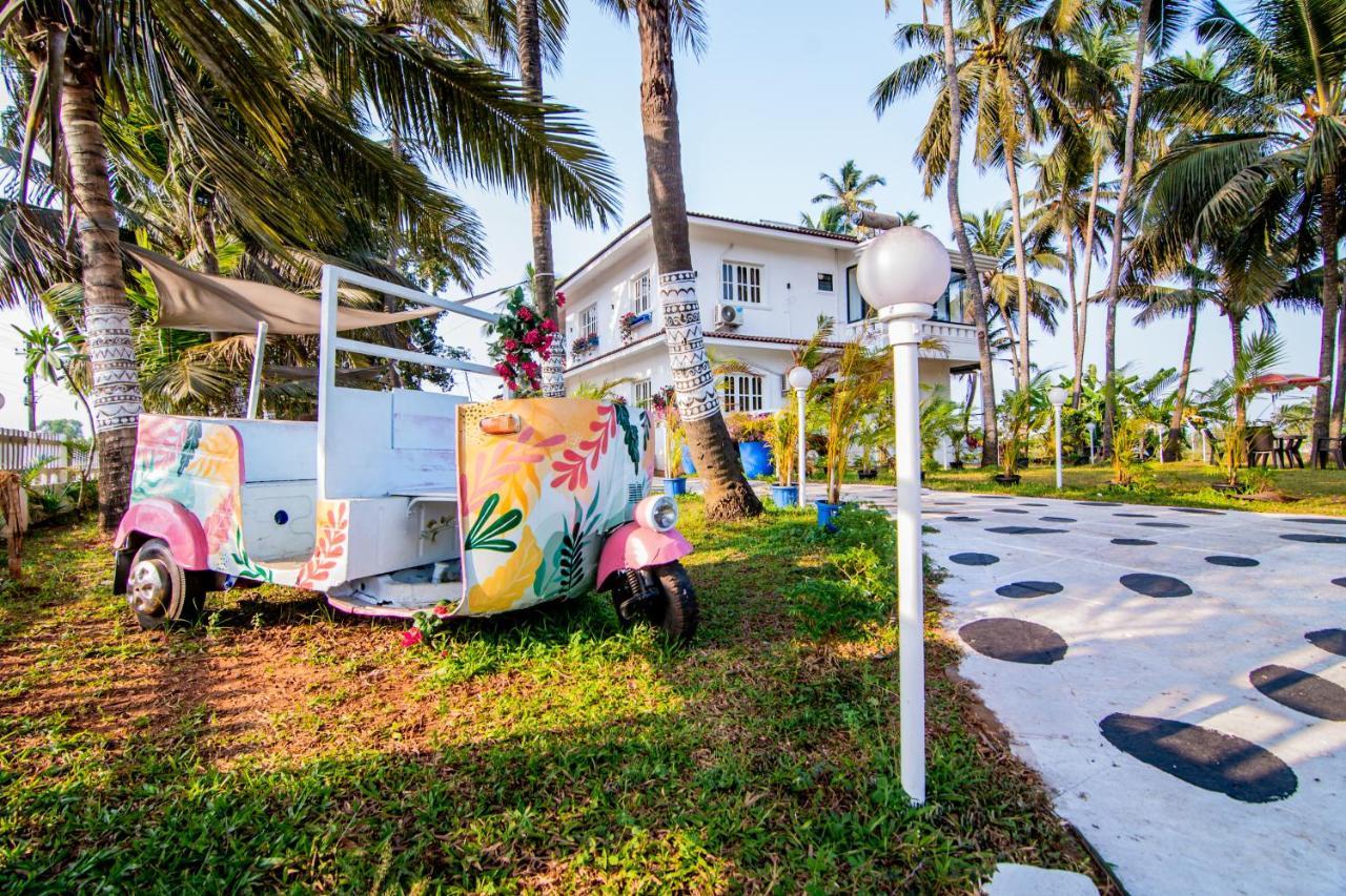 White House In Goa, Truly Amazing Experience Bed and Breakfast Saligao Esterno foto