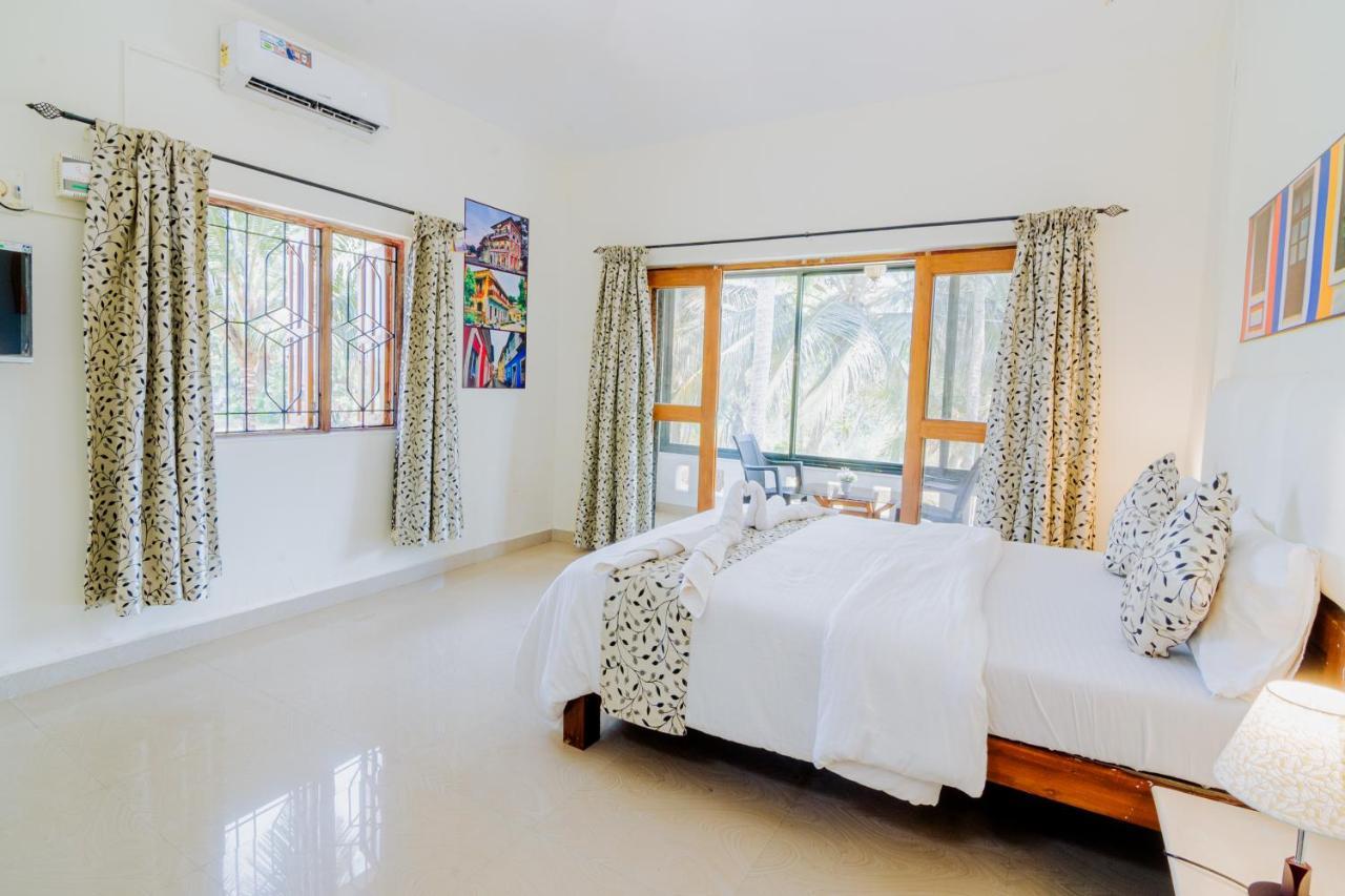 White House In Goa, Truly Amazing Experience Bed and Breakfast Saligao Esterno foto