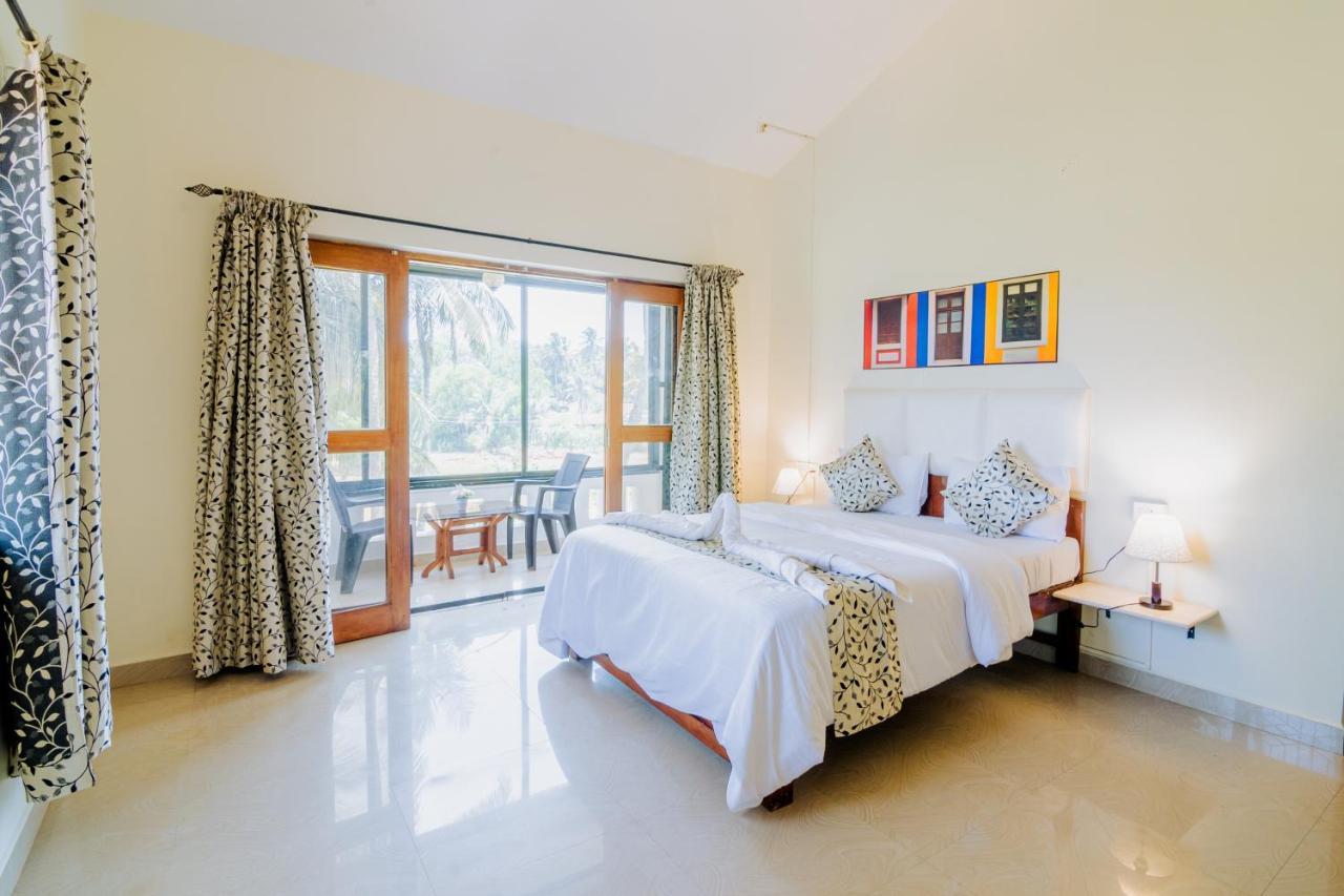 White House In Goa, Truly Amazing Experience Bed and Breakfast Saligao Esterno foto