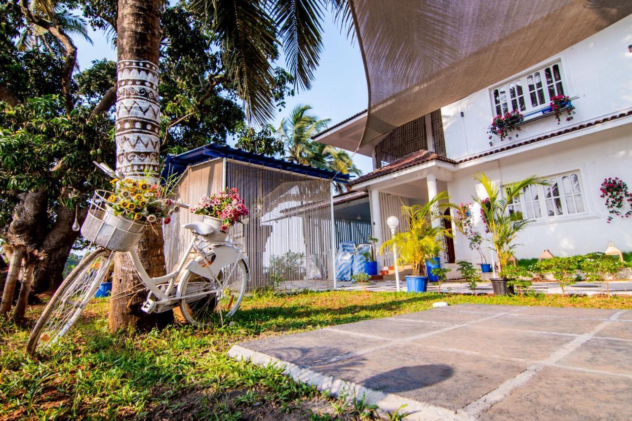 White House In Goa, Truly Amazing Experience Bed and Breakfast Saligao Esterno foto