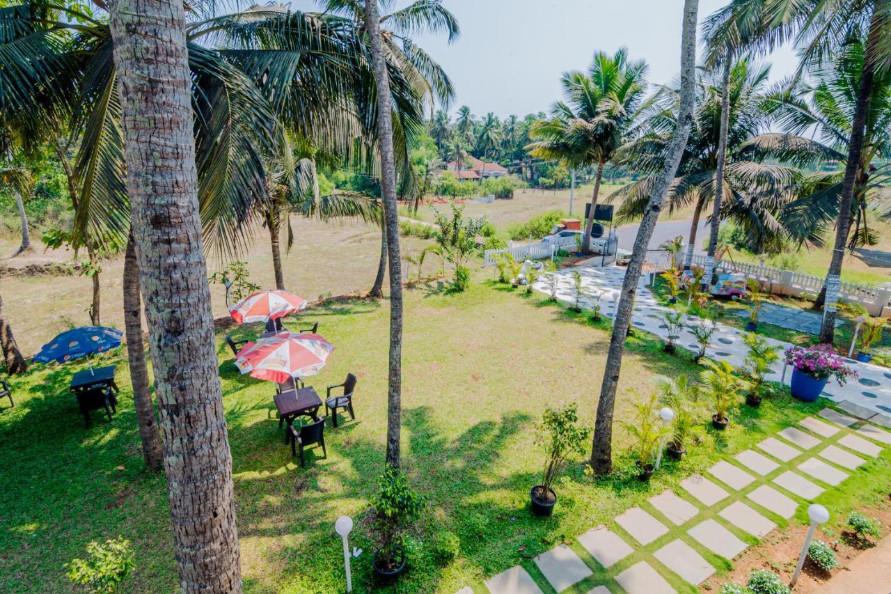 White House In Goa, Truly Amazing Experience Bed and Breakfast Saligao Esterno foto
